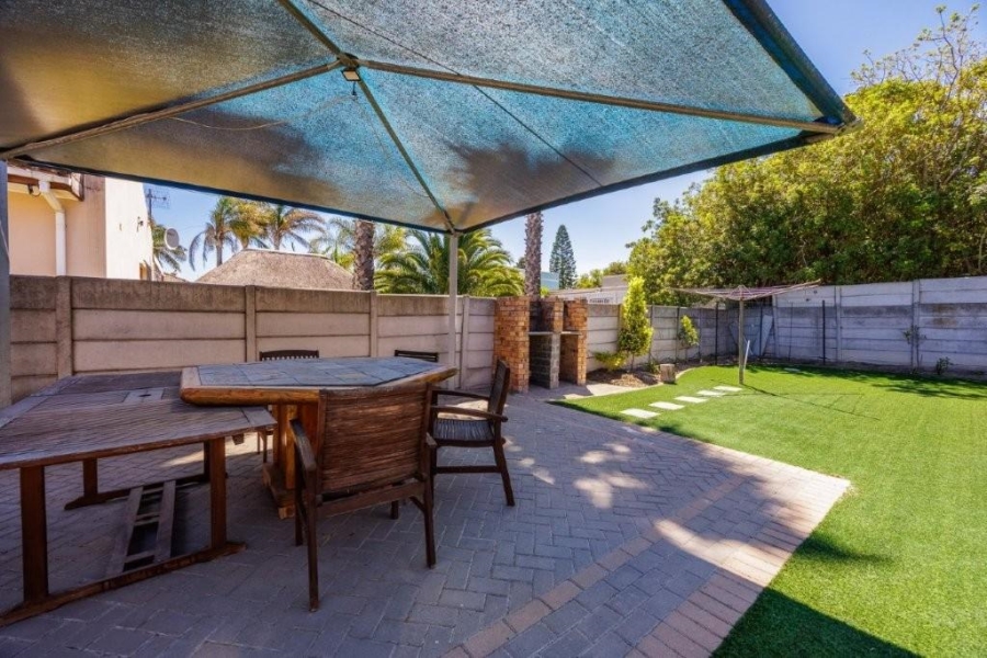 4 Bedroom Property for Sale in Soneike Western Cape